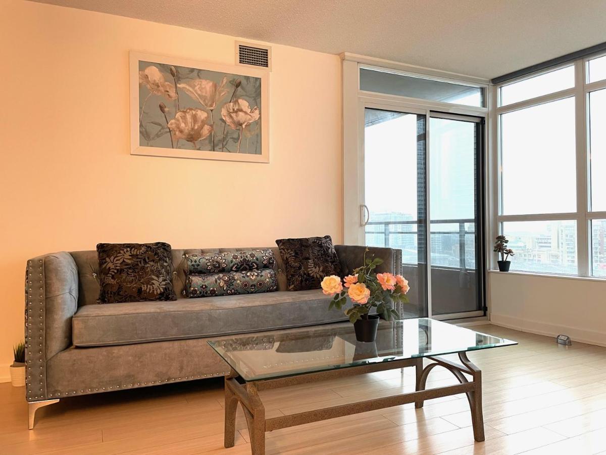 Three-Bedroom Condo With Free Parking Nearby Cn Tower With Lake View Toronto Exterior foto